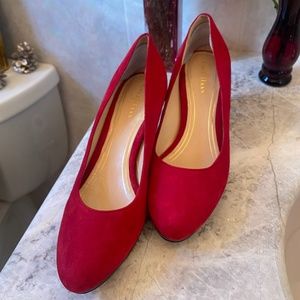 Cole Haan Nike Air Margot Red Suede Pump - Size 7